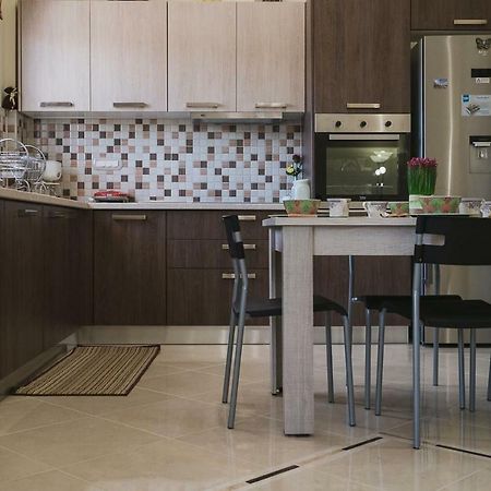 Spacious Home With Parking Chania  ภายนอก รูปภาพ