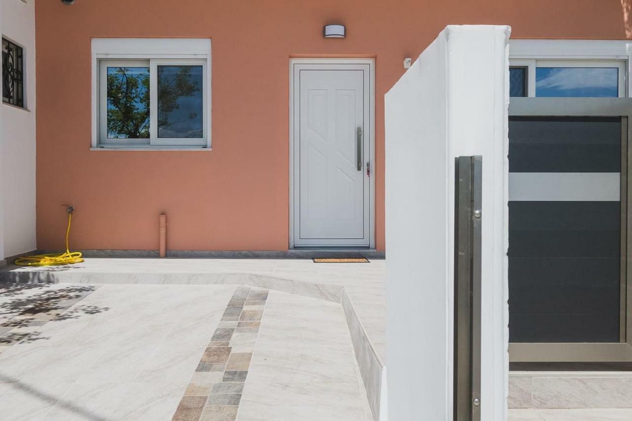 Spacious Home With Parking Chania  ภายนอก รูปภาพ