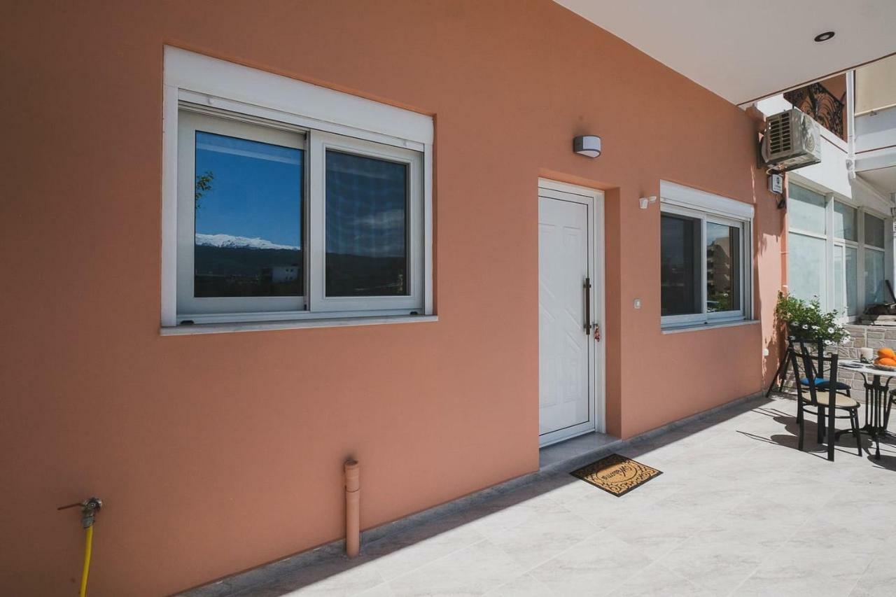 Spacious Home With Parking Chania  ภายนอก รูปภาพ