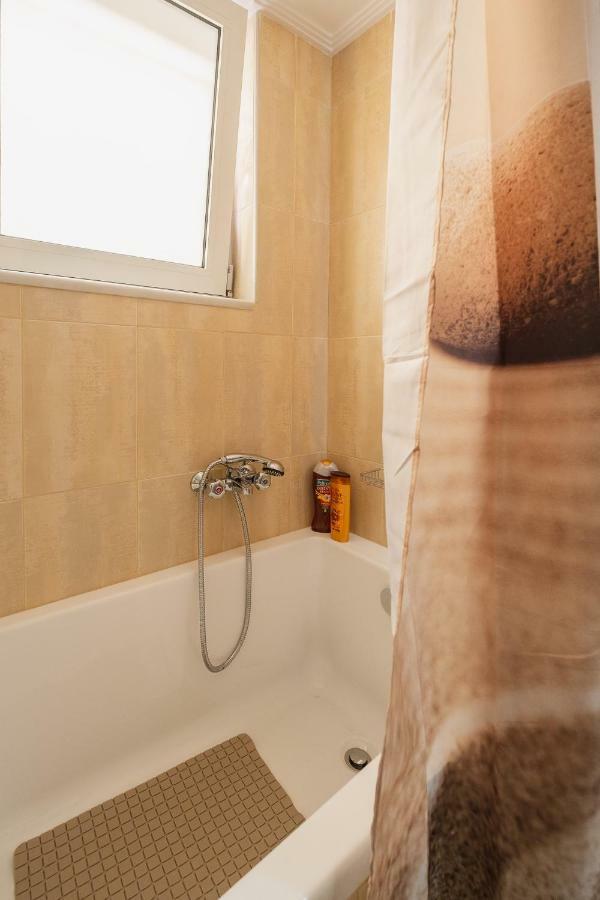 Spacious Home With Parking Chania  ภายนอก รูปภาพ